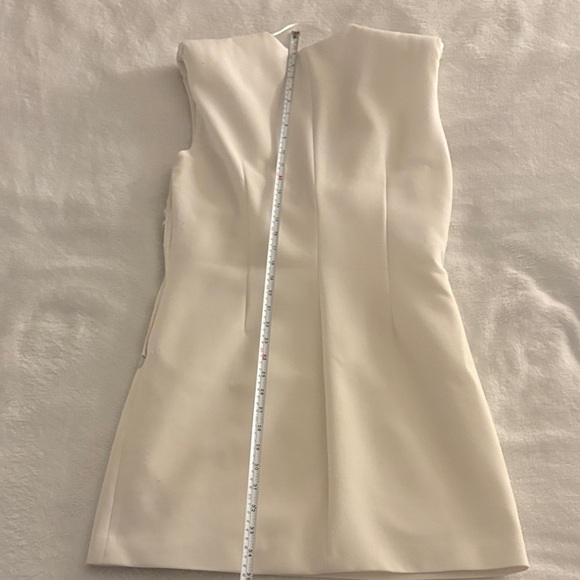 Zara Elegant Cream Mini Dress - Picture 3 of 5
